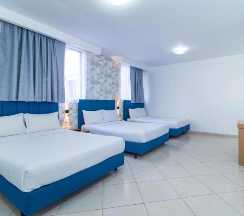 Hotel Rey Plus Via Marina - 1