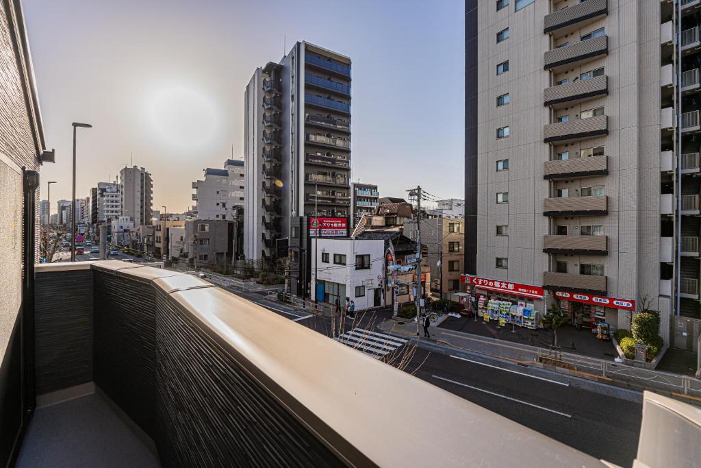 FUNEMACHI E&F Three-story house