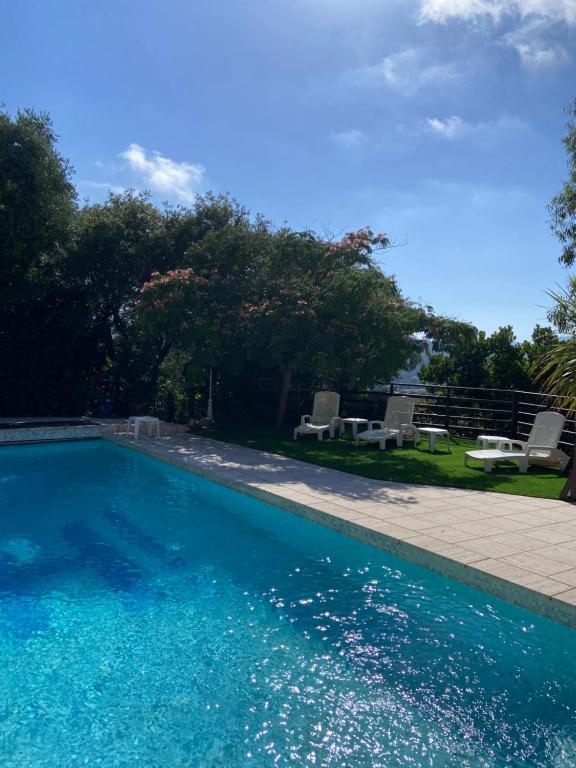 Studio sémaphore piscine gratuite juillet et août parking privé - 1