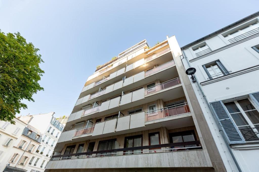 Trocadero - Elegant 2BR - Terrace - 2