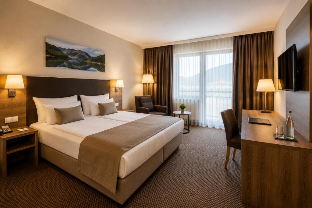 Hotel M K - 3