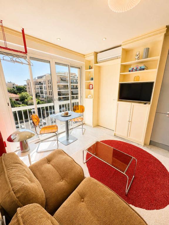 Retro Chic Studio - Air Conditioning - Bright - 5