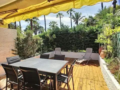 A deux pas des plages, Appartement-villa climatisé avec piscine et parc - 1