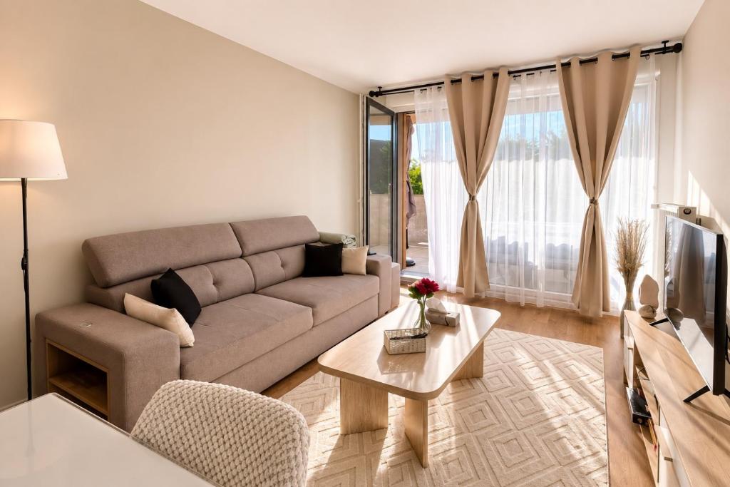 Lili & Derya - Apartment in Colmar, Mountain View, Private parking - 3
