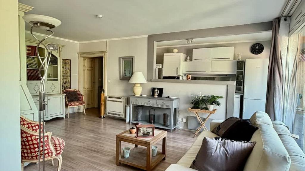 Centre Saint-Tropez climatisation et parking prive - 1