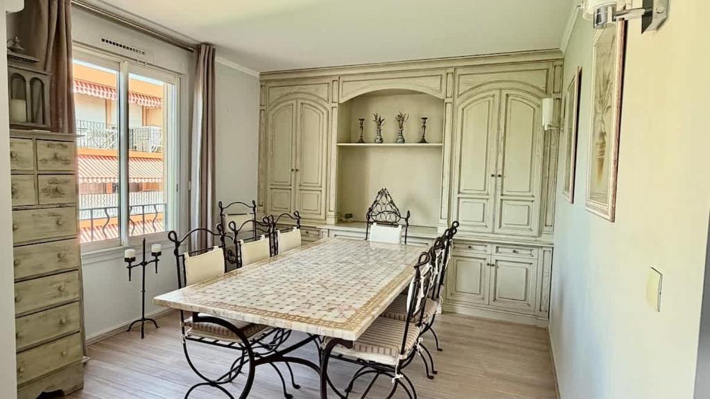 Centre Saint-Tropez climatisation et parking prive - 3