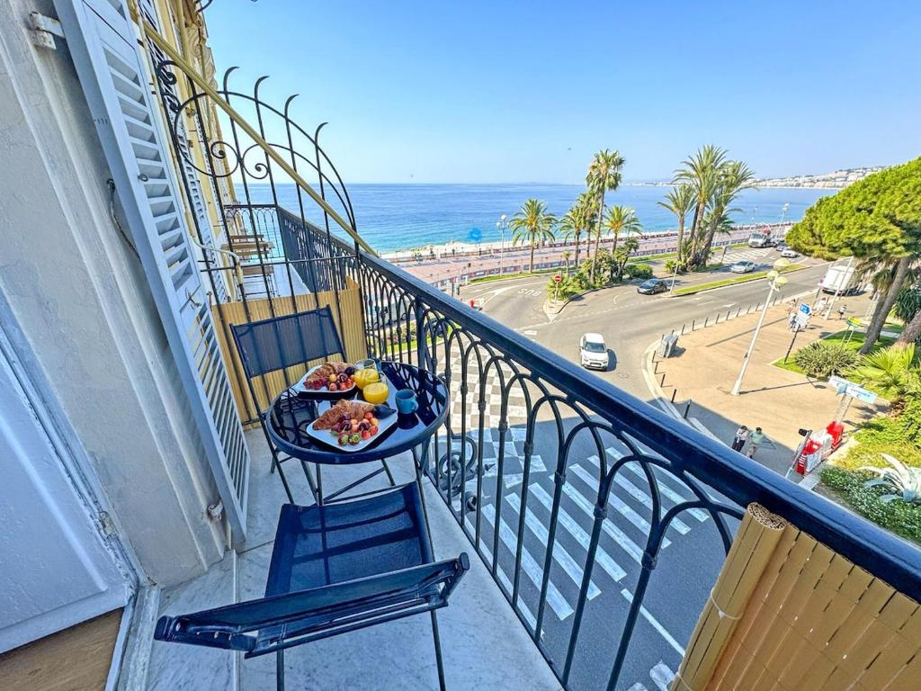 Elegant Seafront Loft Old Town Nice - 1