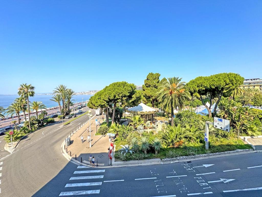 Elegant Seafront Loft Old Town Nice - 5