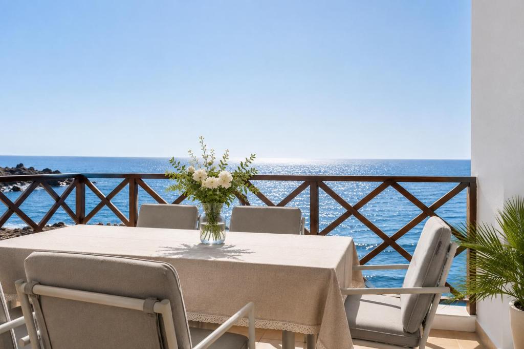 Luxury Oceanfront 3BR Grand Terrace Panoramic Atlantic Views - 2