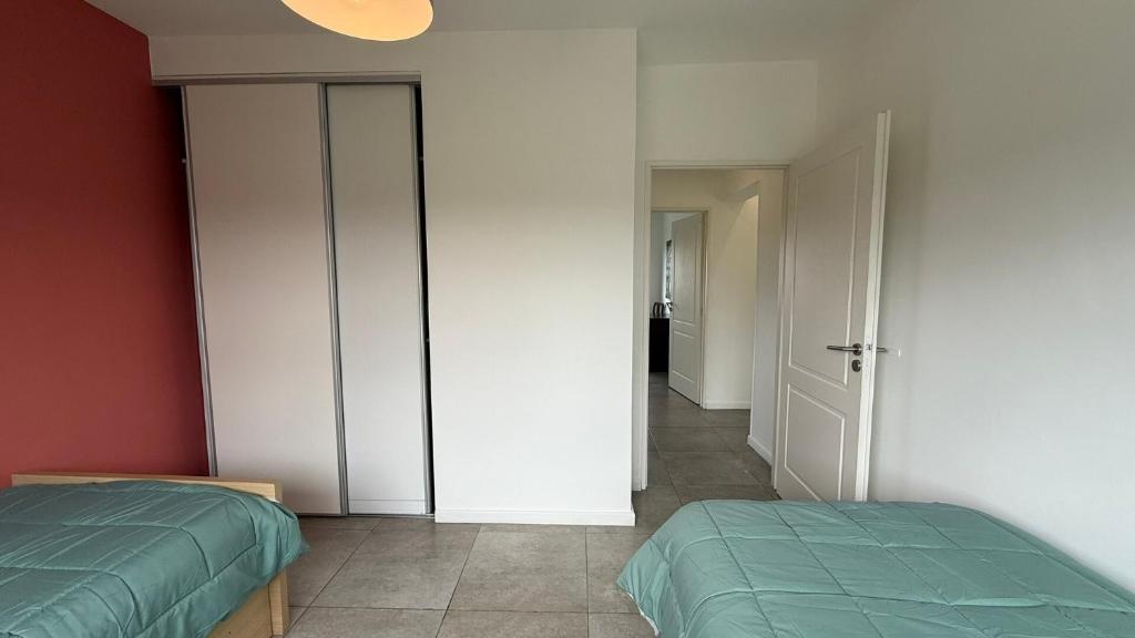 San Benito Gated House w/ Pool - Sleeps 10 - 4