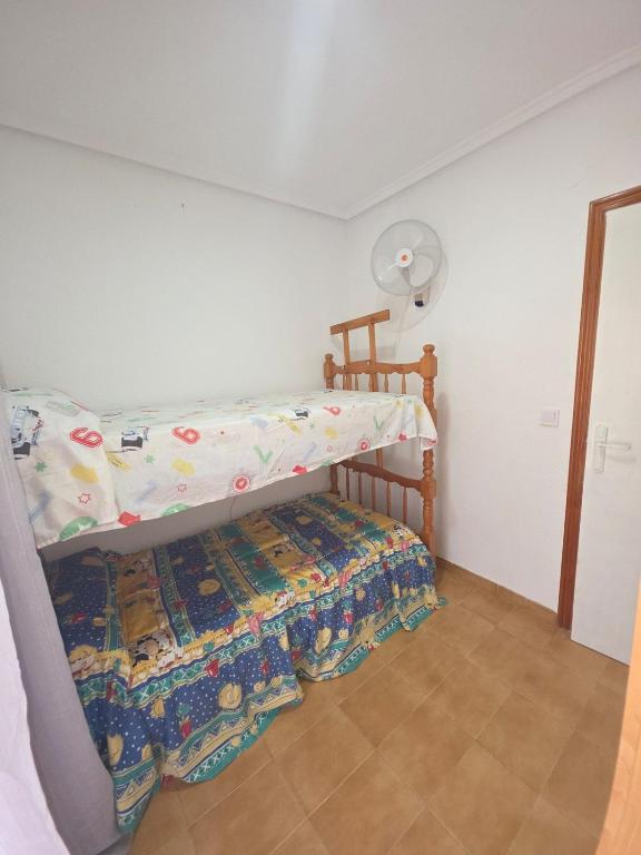 Bungalow in Santa Pola with 4 rooms - 3