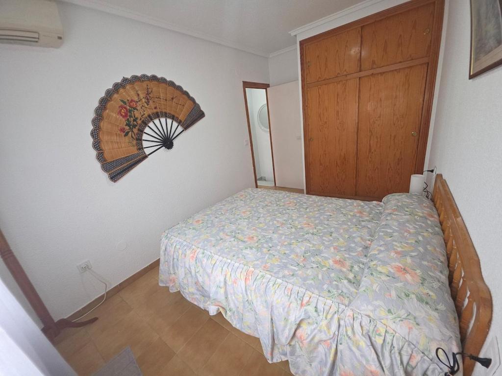 Bungalow in Santa Pola with 4 rooms - 4