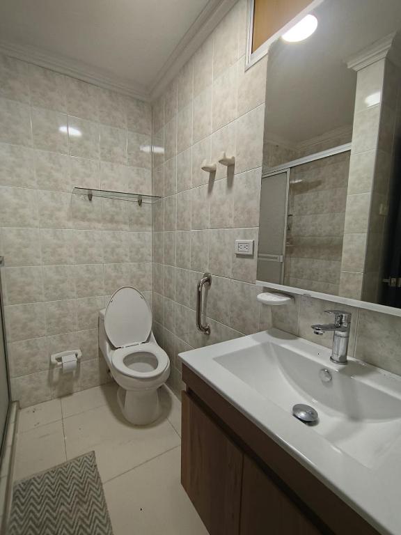 Apartamento grande en el laguito Cartagena - 3