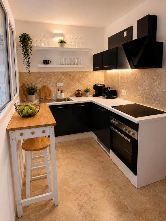 Marina Cozy Studio - Near Port & Beach - 4