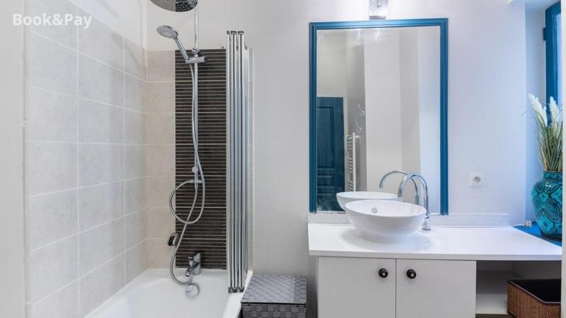 Spacious 3 Bedrooms flat in town center - 4