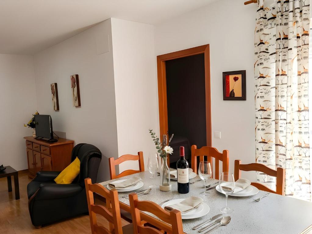 Apartamentos Tranquilos Conil Facil Aparcamiento con patio interior solo capetamos familias y parejas - 4