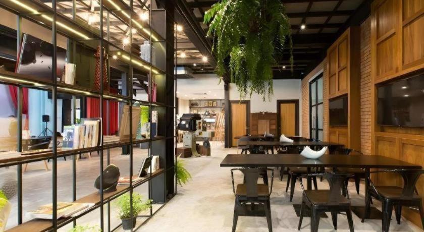 席隆王子剧院遗产住宿旅舍 (Prince Theatre Heritage Stay Hostel - Silom)