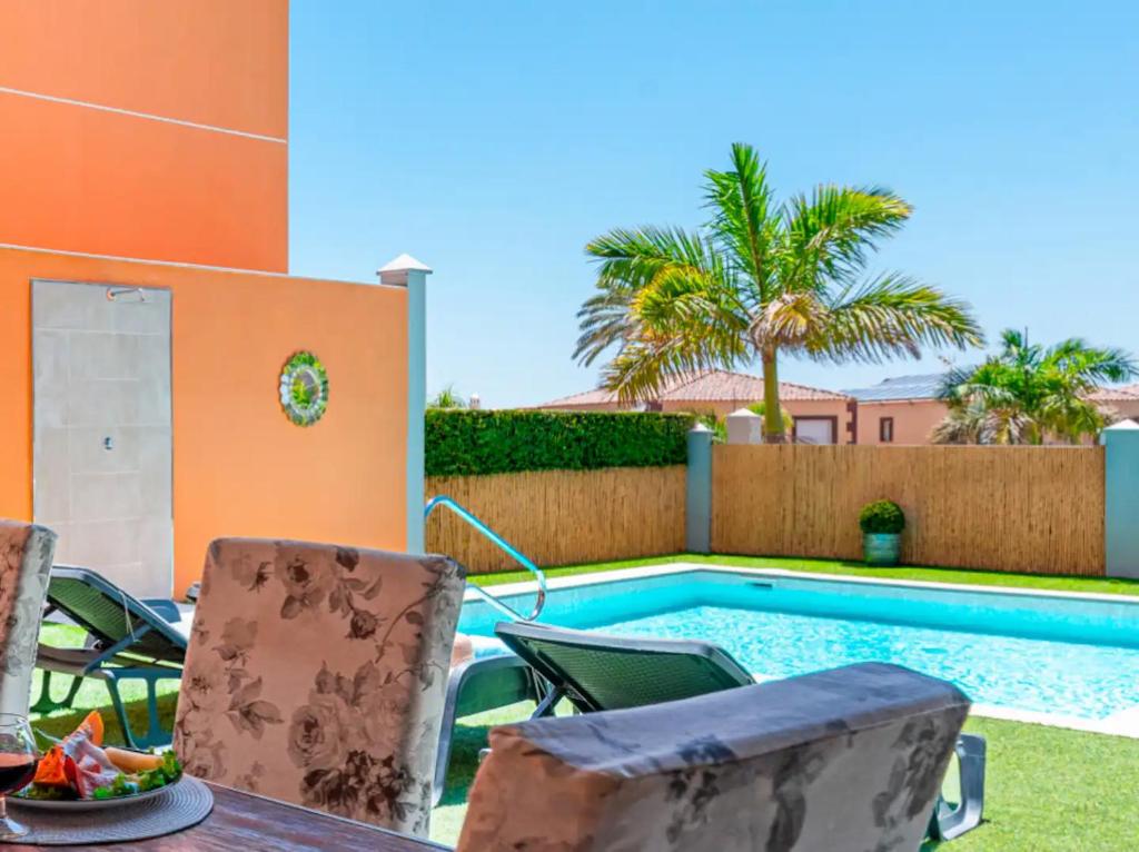 LUXURY VILLA with sea view, heated pool - 3