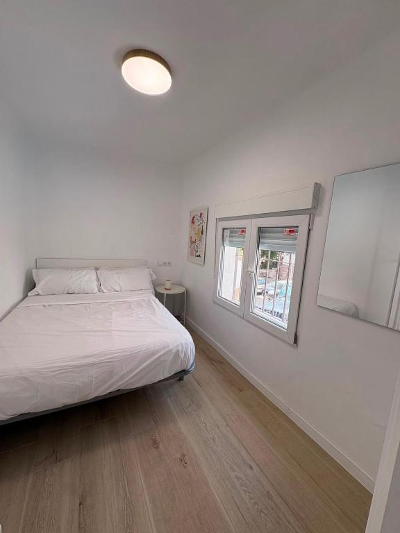 New Apartment Near City Center & Mountain - 5