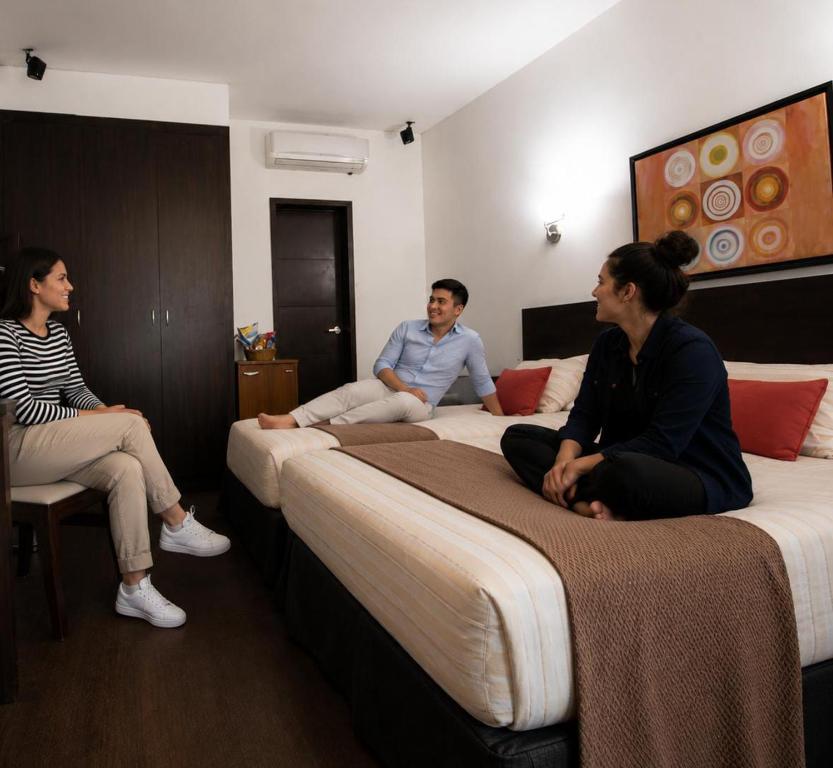 Hotel y Hostal cf bed y breakfast - 4