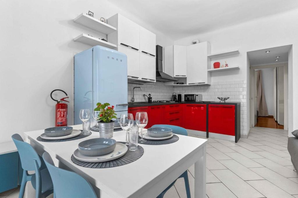 New Three-Room Apartment & Family, Chinatown Milan - 2