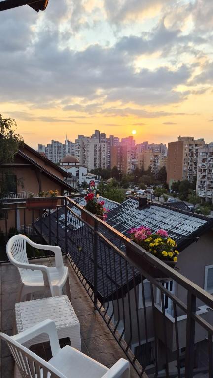 Cherry Apartments - 1