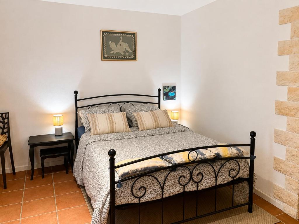 Au Pied du Château - 2