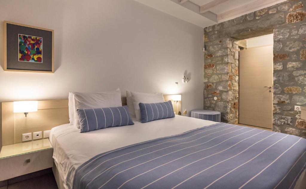 Cedar Bay Beachside Villas photo