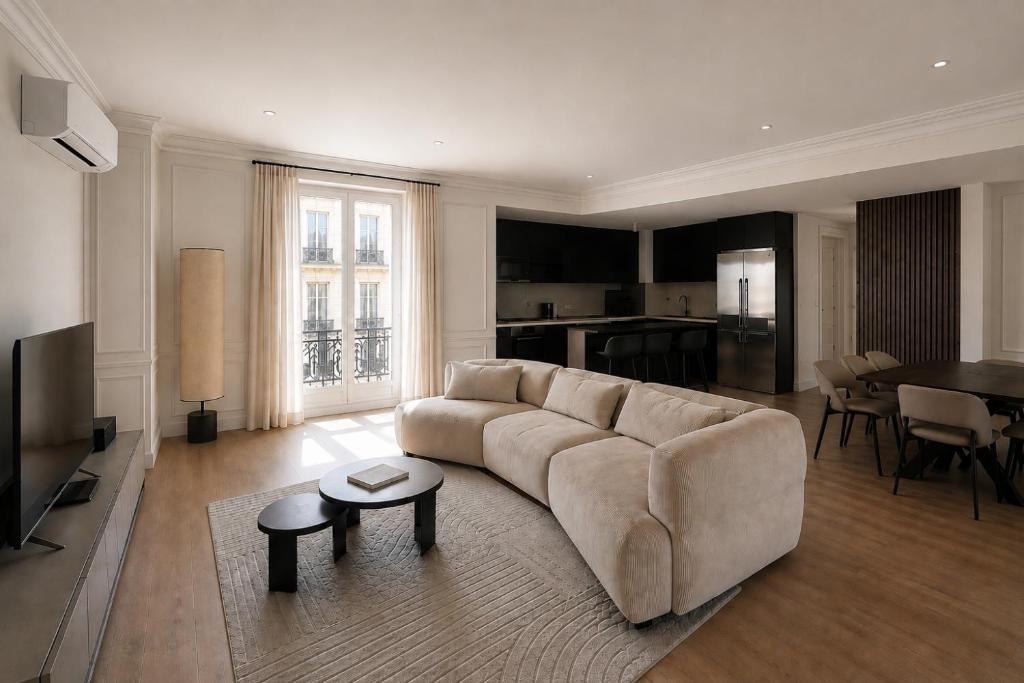 Charming Parisian Apartment - 2