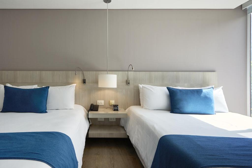 Hotel bh Bicentenario - 4