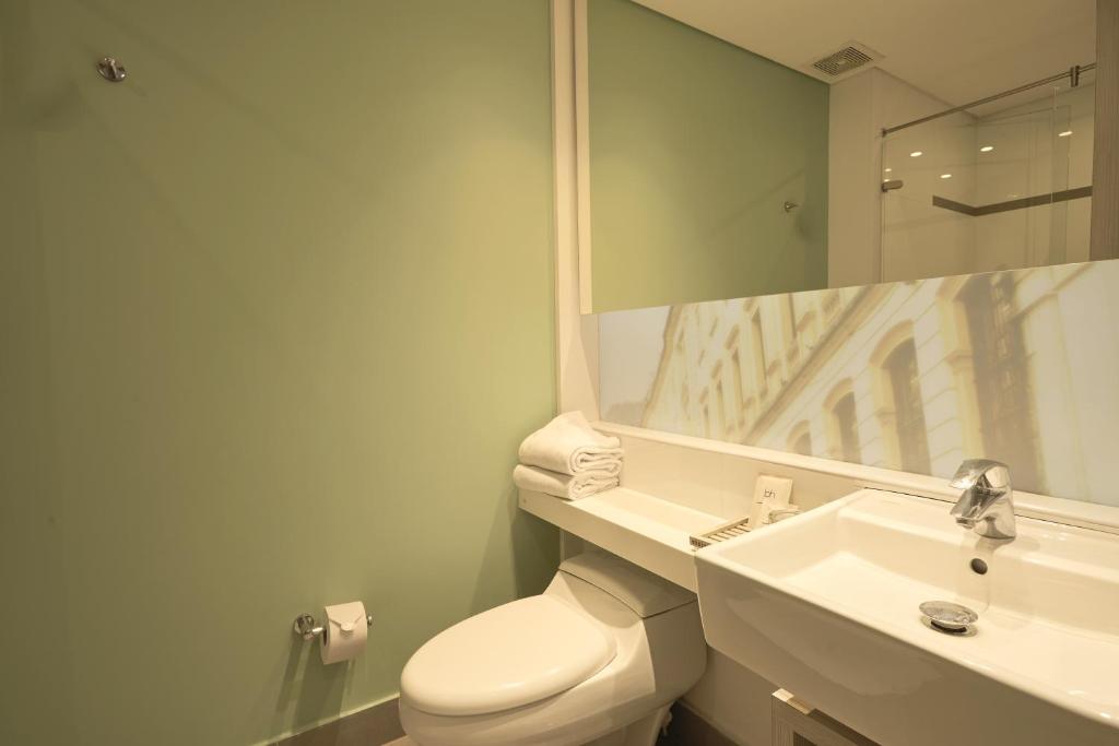 Hotel bh Bicentenario - 5