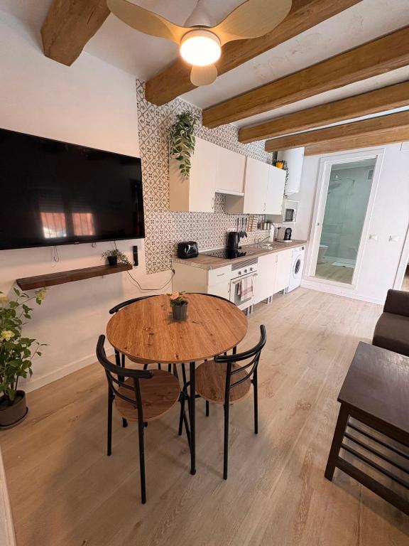 Naim Guest House Malaga Centro - Adults only - 5
