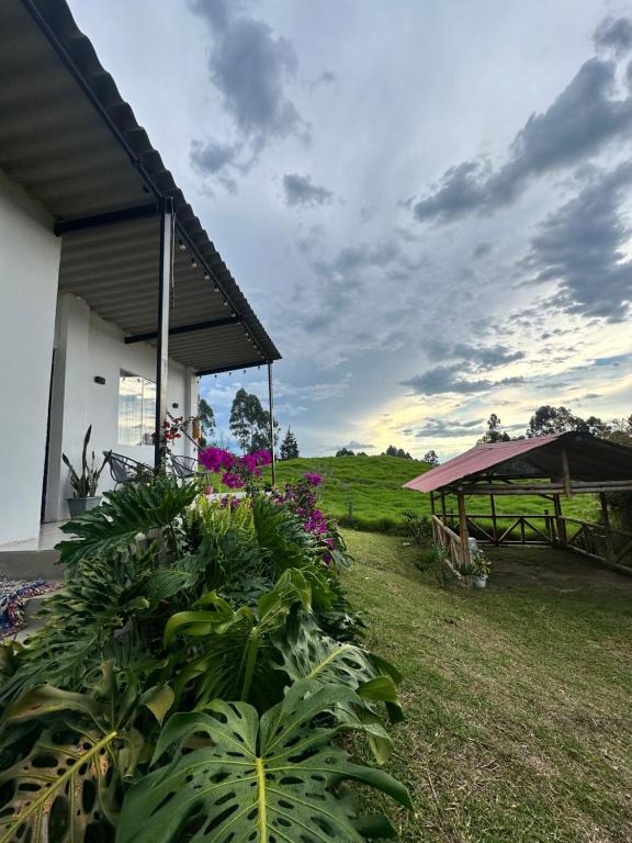 Cabaña privada cerca a termales San Vicente - 2