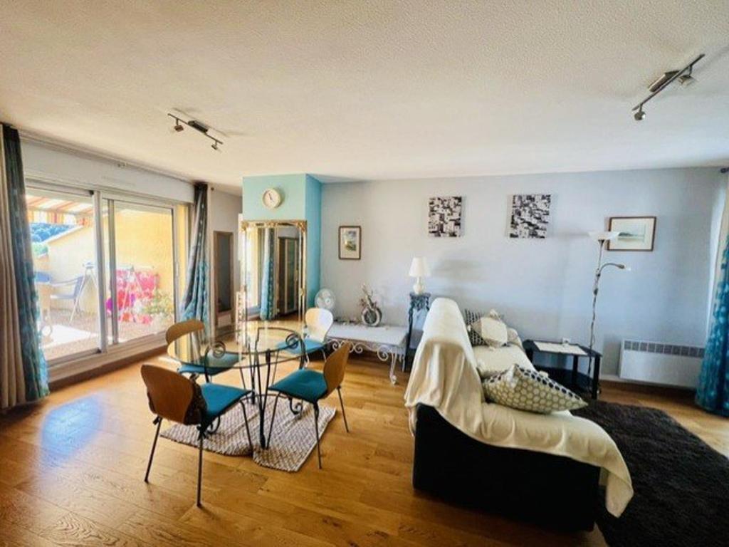 Appartement moderne, terrasse, parking - 4 pers. - FR-1-703-233 - 1