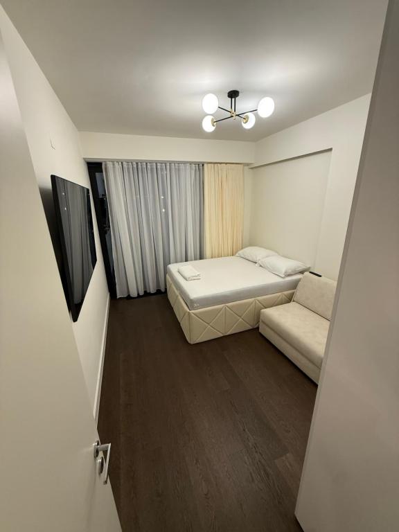 Riverside Prestige - 3
