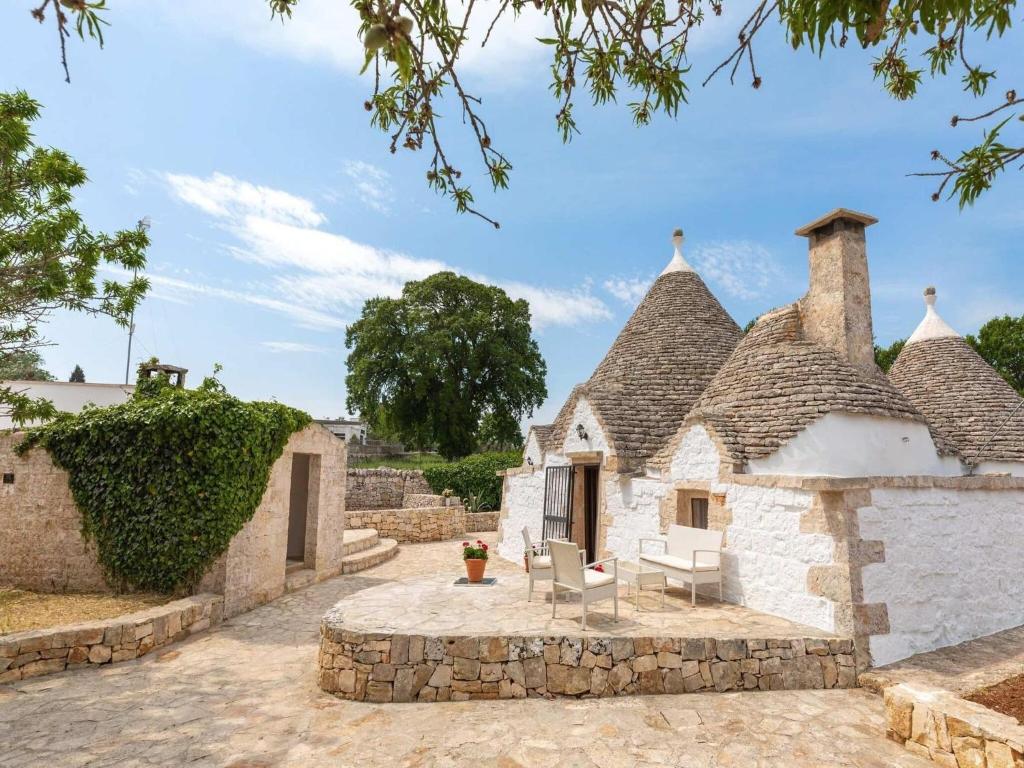 Locorotondo Stone House with Underground Pool for 6 - 1