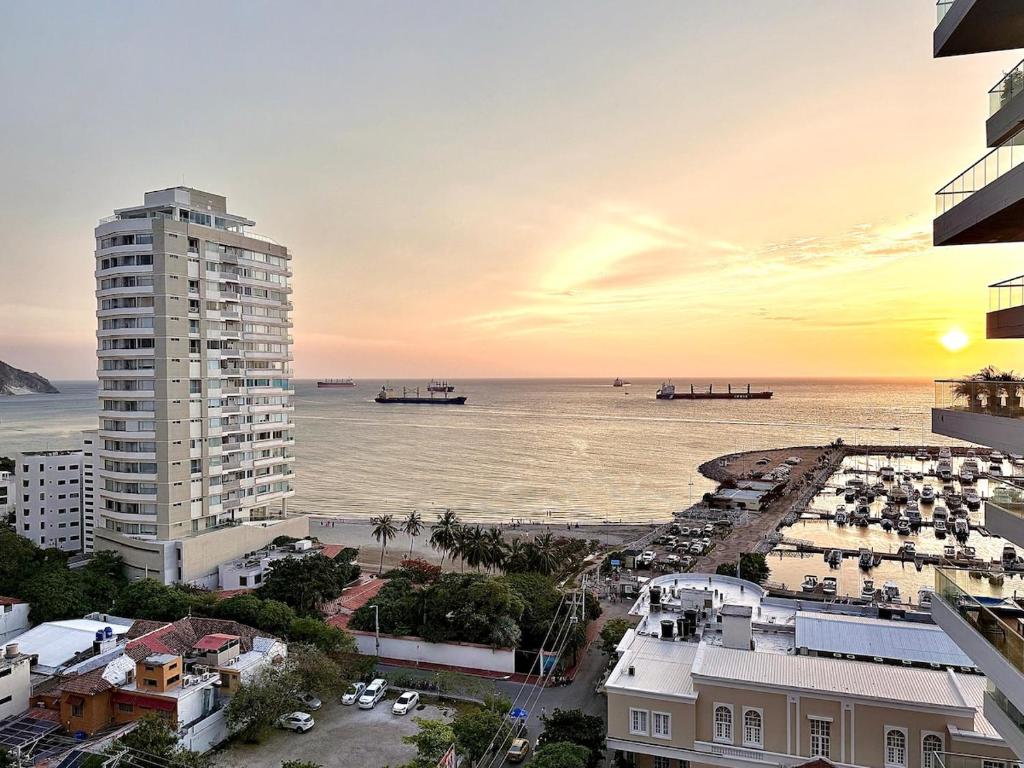 Excellent Ocean View Apartment - 1