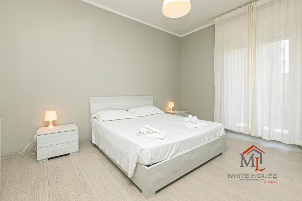 Apartments in Palazzo San Paolo with balconies by ML WHITE HOUSE - 5