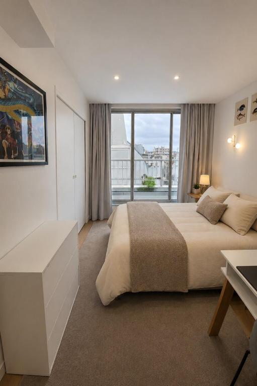 Eiffel Tower View Roof top Luxe services - 5