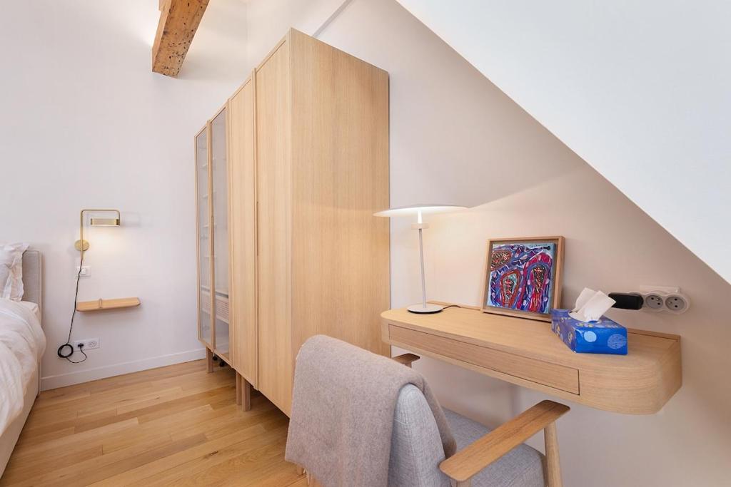 Modern suite near Champs Elysées - AC equipped - 2
