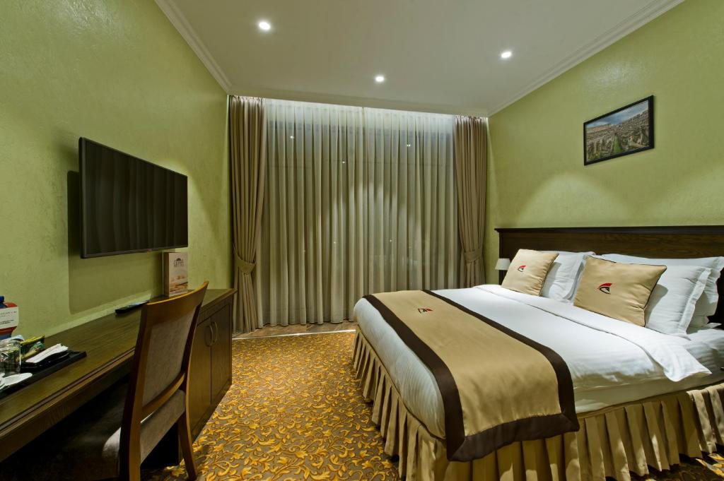 Colosseum Marina Hotel photo