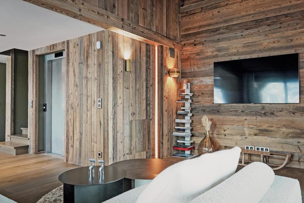 Beautiful, bright and fully equipped property in Méribel - 4