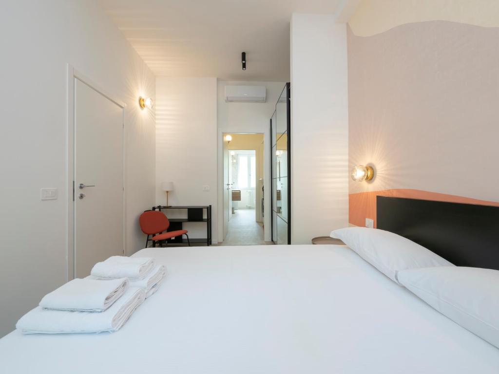 Modern Large Apartment, Bocconi 10 min Walk, Porta Romana, 4 Guests - 5