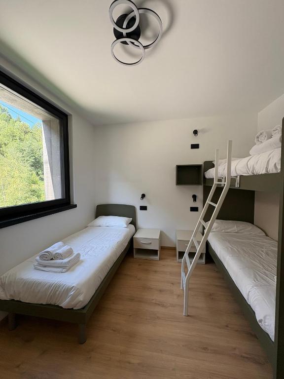 Lift and Lodge Apartments - 5