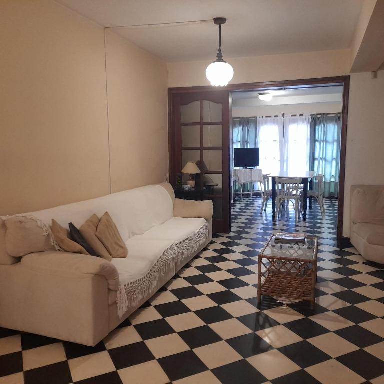 Cozy home with garage near Casona del Molino - 2