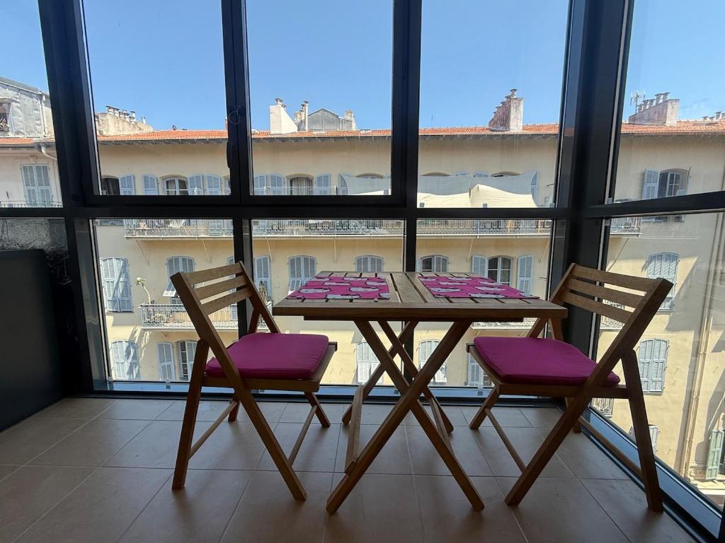 Nice Centre - 2 chambres, balcons, parking privé - 3