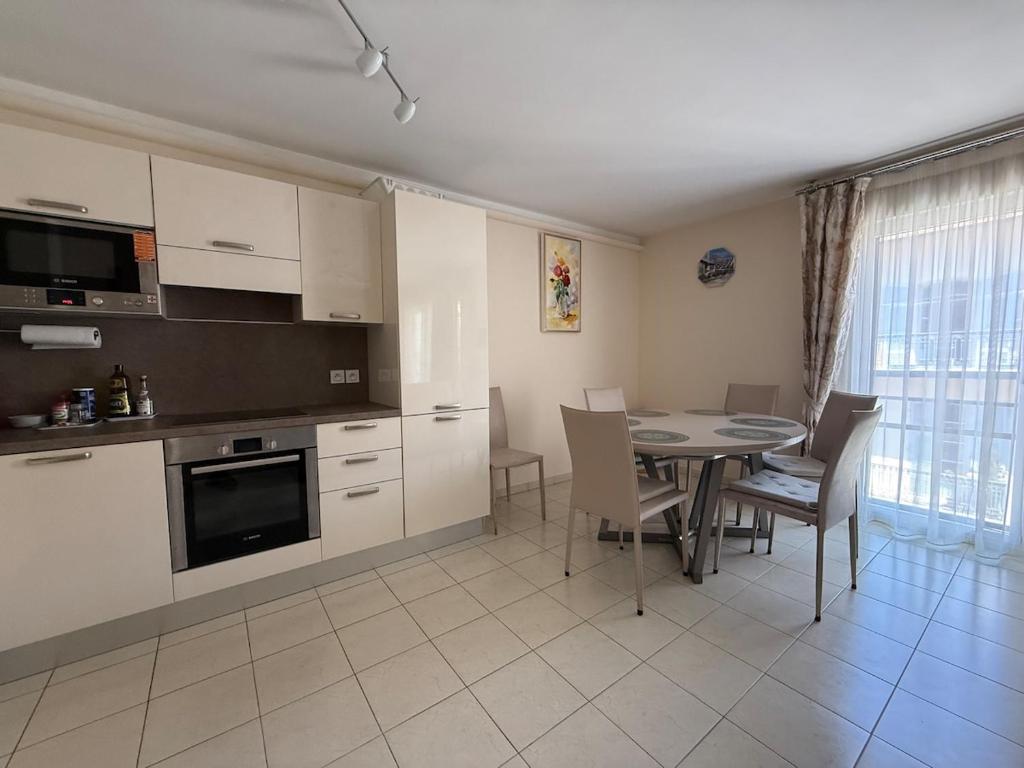Nice Centre - 2 chambres, balcons, parking privé - 2