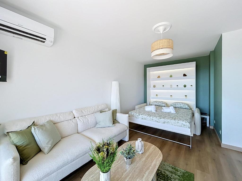 Seaside studio sea view and free parking - 3