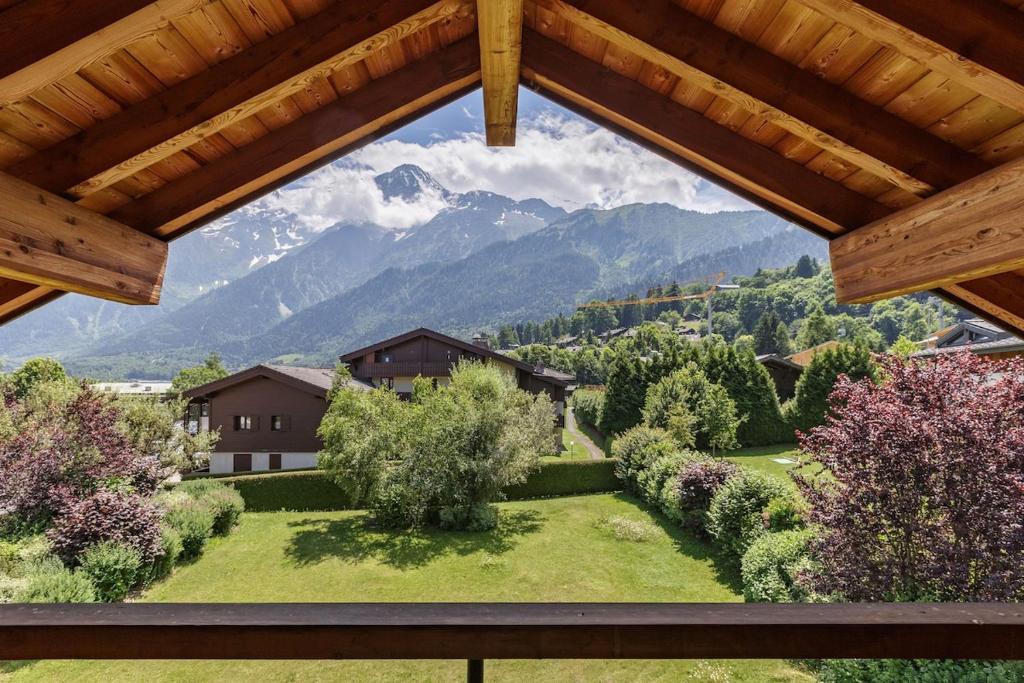 Property with peaceful surroundings in Les Houches - 5
