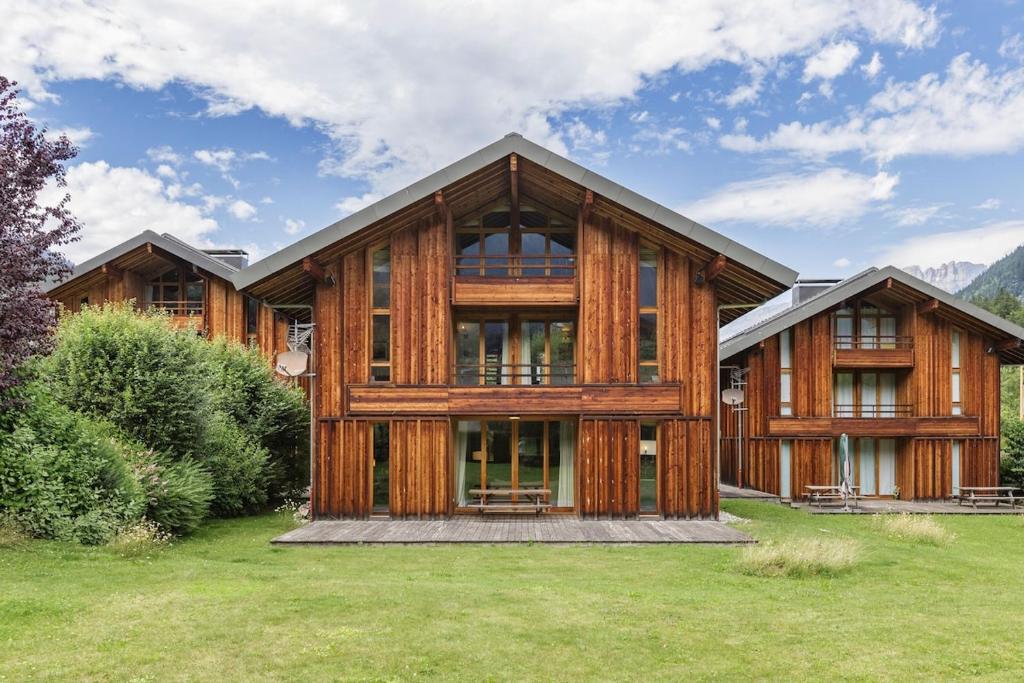 Property with peaceful surroundings in Les Houches - 3